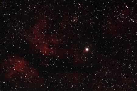 IC1318, 2015-10-10, 14x300sec, APO100Q, CLS filter, QHY8.jpg